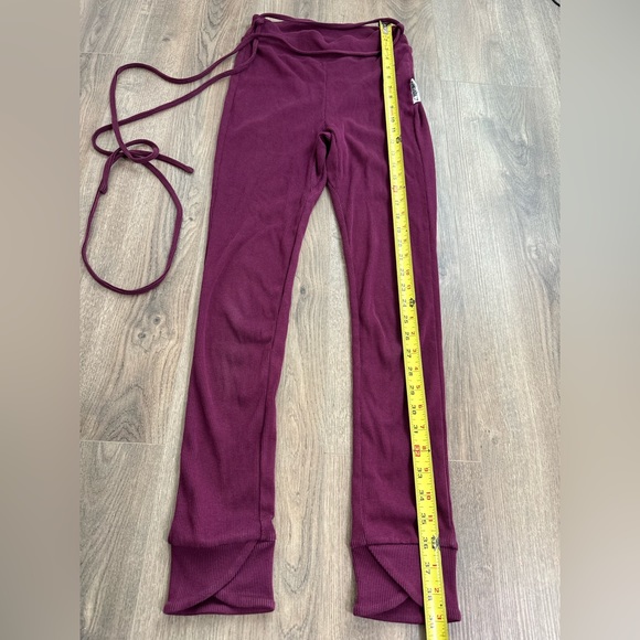 Gymshark jogger Slounge Ribbon Ribbed Leggings Dark Ruby Marl Sz M (fits like S) - Picture 5 of 11